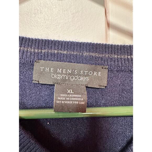 Bloomingdale’s The Men’s Store Navy Blue Cashmere Sweater Size XL - Picture 3 of 3